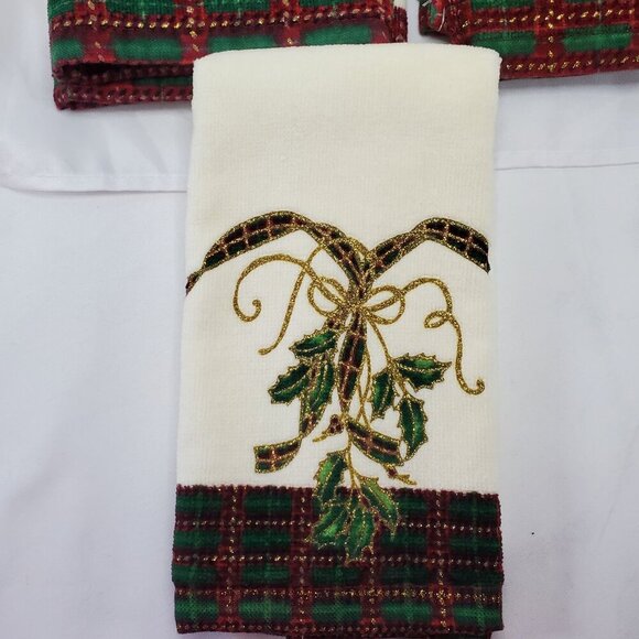 Lenox Christmas Holiday Nouveau Hand and Fingertip Towels Set Of 3 - Picture 9 of 10